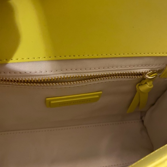 Tory Burch Yellow Crossbody Bag with Chain Strap - Picture 9 of 11